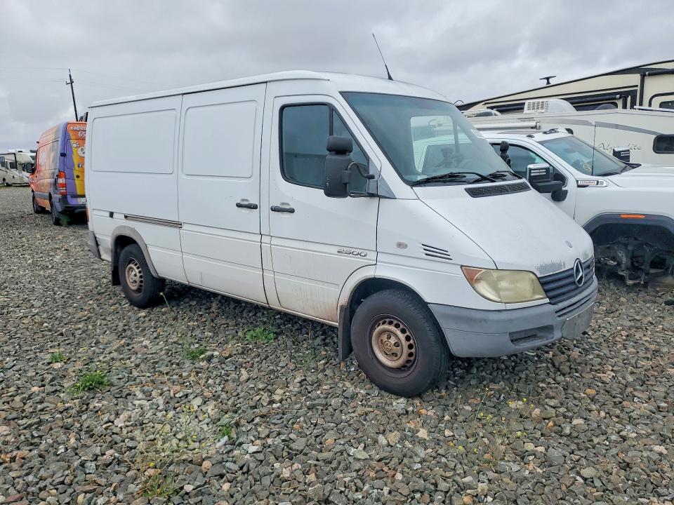 Aukcja sprzedaży 2005 Sprinter Medium Duty/box Trucks, vin: WD2PD644455748388, numer aukcji: 65222156