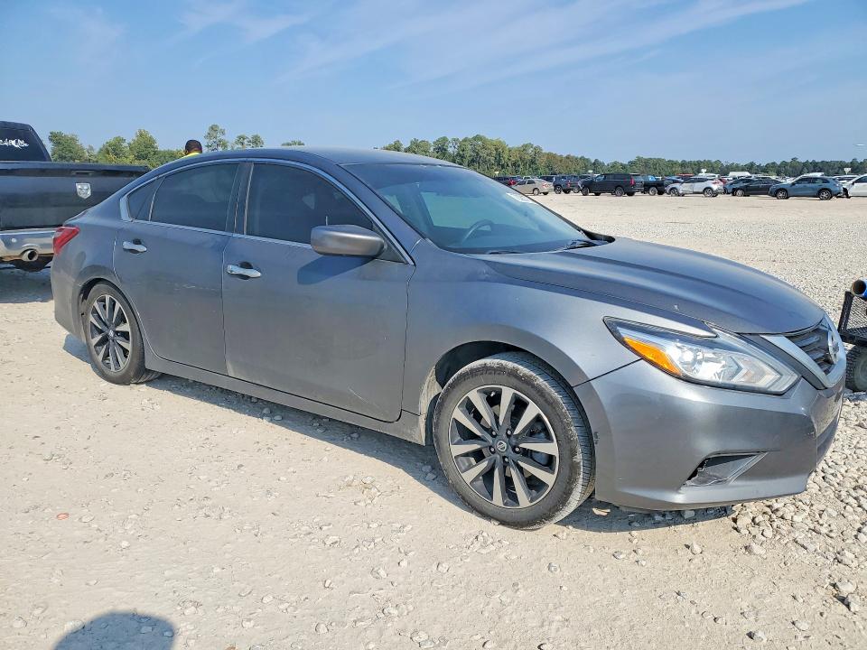 Продаж на аукціоні авто 2018 Nissan Altima, vin: 1N4AL3AP7JC262175, номер лоту: 70263756