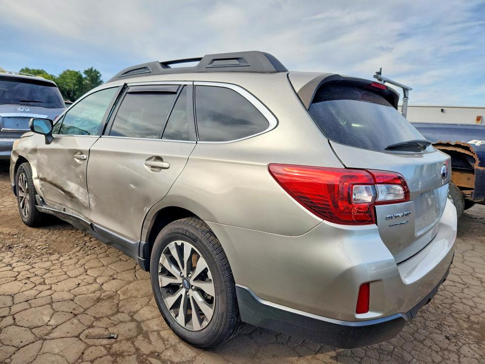 68136296 :رقم المزاد ، 4S4BSANC8F3300013 vin ، 2015 Subaru Outback مزاد بيع