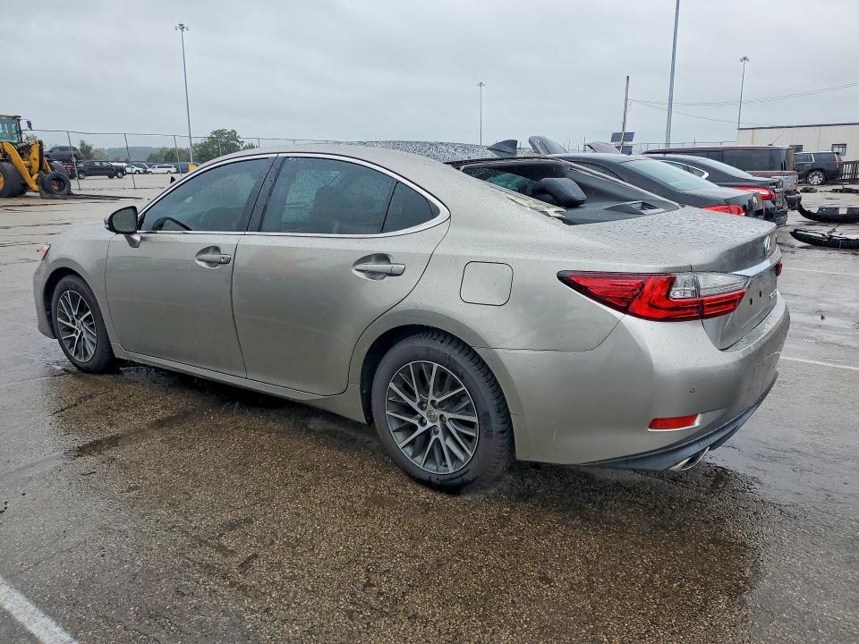 68923676 :رقم المزاد ، 58ABK1GG5GU029707 vin ، 2016 Lexus Es مزاد بيع