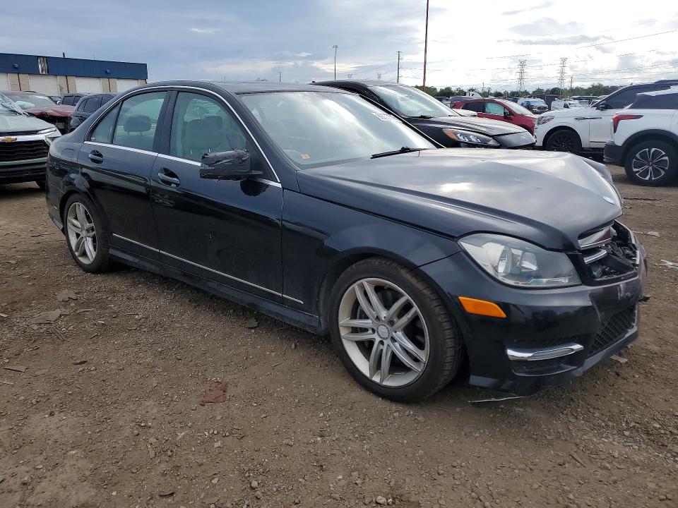 Продажа на аукционе авто 2014 Mercedes-benz C, vin: WDDGF8AB2EA939265, номер лота: 69573876