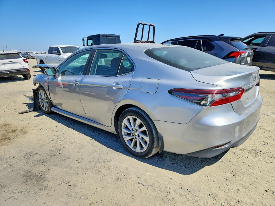 Продажа на аукционе авто 2021 Toyota Camry, vin: 4T1H11AK0MU616183, номер лота: 69917926