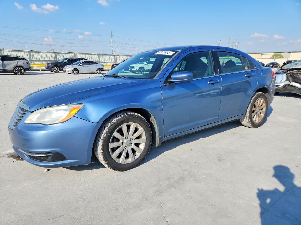 69499356 :رقم المزاد ، 1C3BC1FG3BN533075 vin ، 2011 Chrysler 200 مزاد بيع