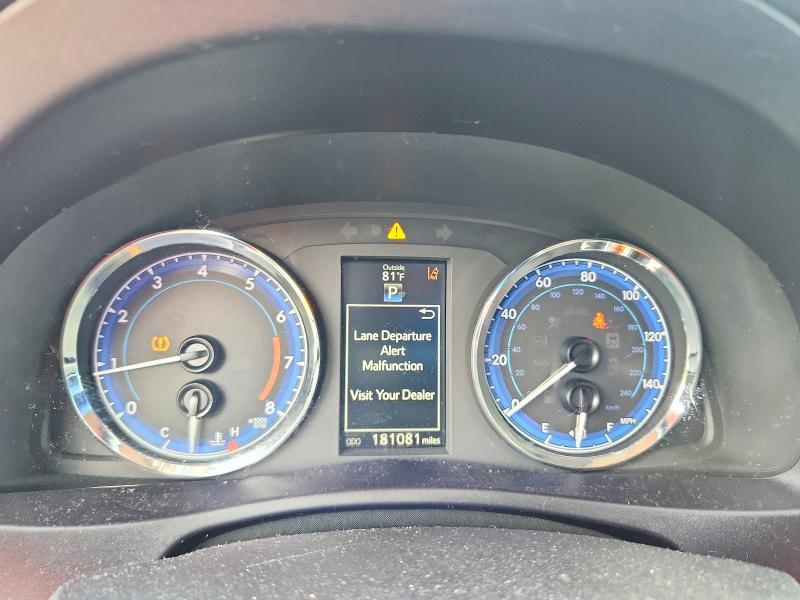 68136846 :رقم المزاد ، 5YFBURHEXHP655320 vin ، 2017 Toyota Corolla مزاد بيع