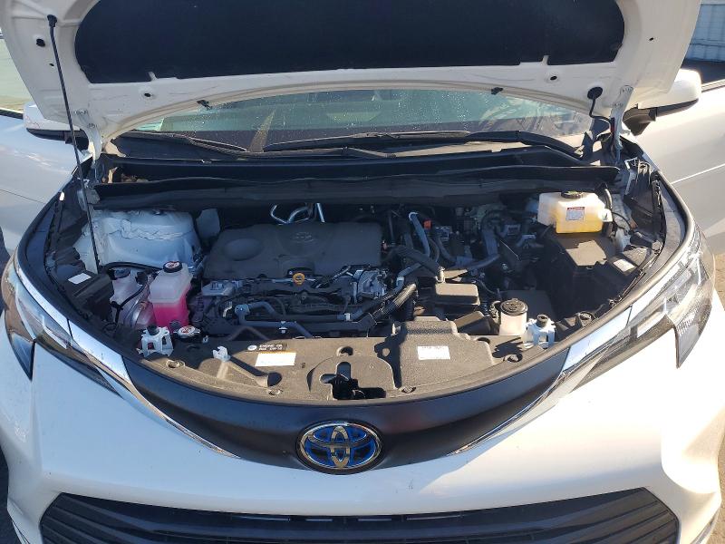69501086 :رقم المزاد ، 5TDJRKEC5MS041171 vin ، 2021 Toyota Sienna مزاد بيع