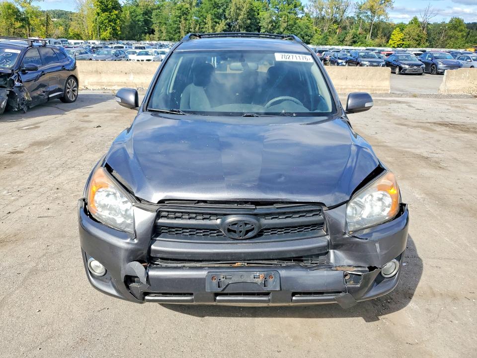 70271176 :رقم المزاد ، JTMRF4DV8B5042764 vin ، 2011 Toyota Rav4 مزاد بيع