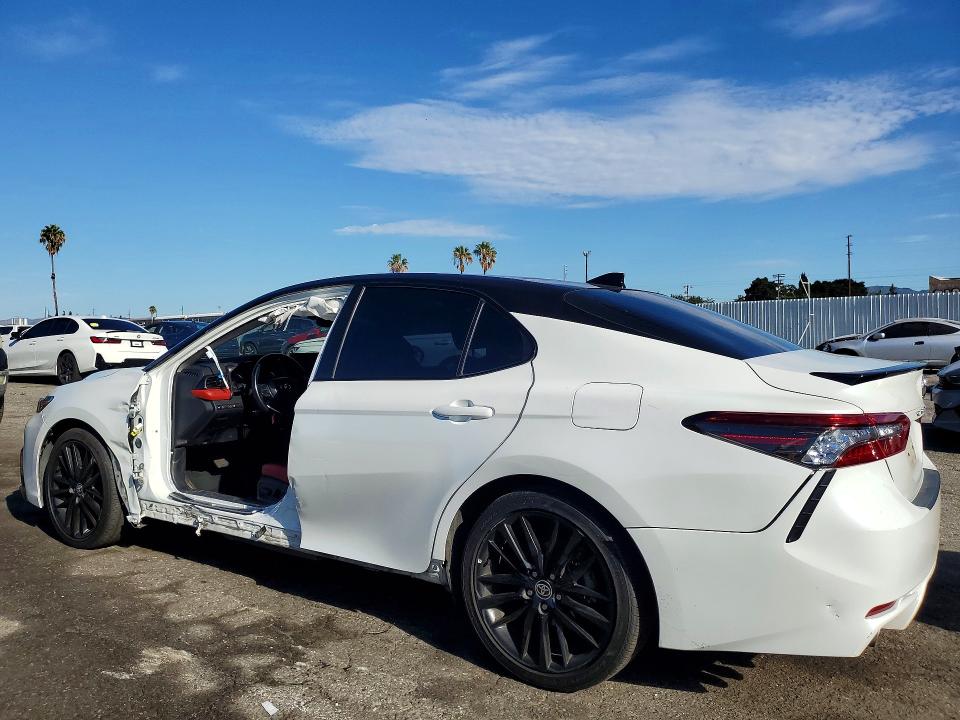 Продажа на аукционе авто 2022 Toyota Camry, vin: 4T1K61AK9NU011331, номер лота: 67749276