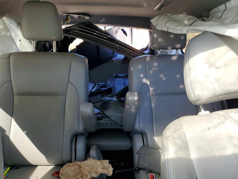 Продажа на аукционе авто 2019 Toyota Highlander, vin: 5TDJZRFHXKS704198, номер лота: 70179466