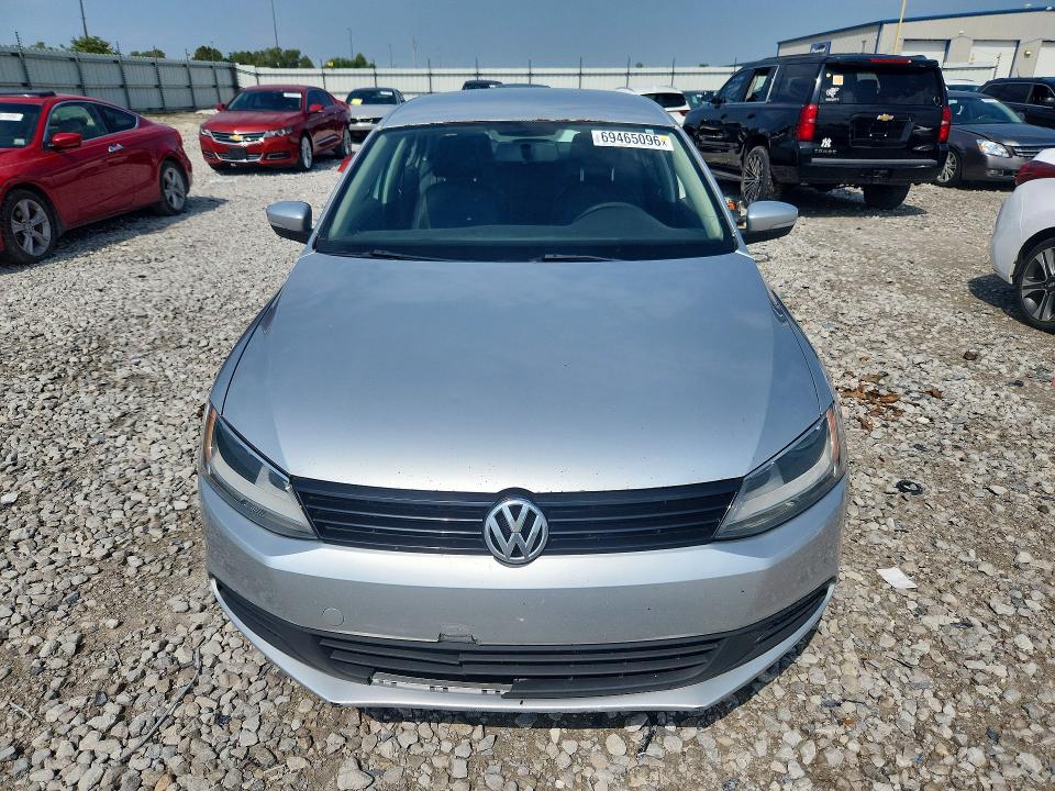 2011 Volkswagen Jetta მანქანა იყიდება აუქციონზე, vin: 3VWDX7AJ4BM303342, აუქციონის ნომერი: 69465096