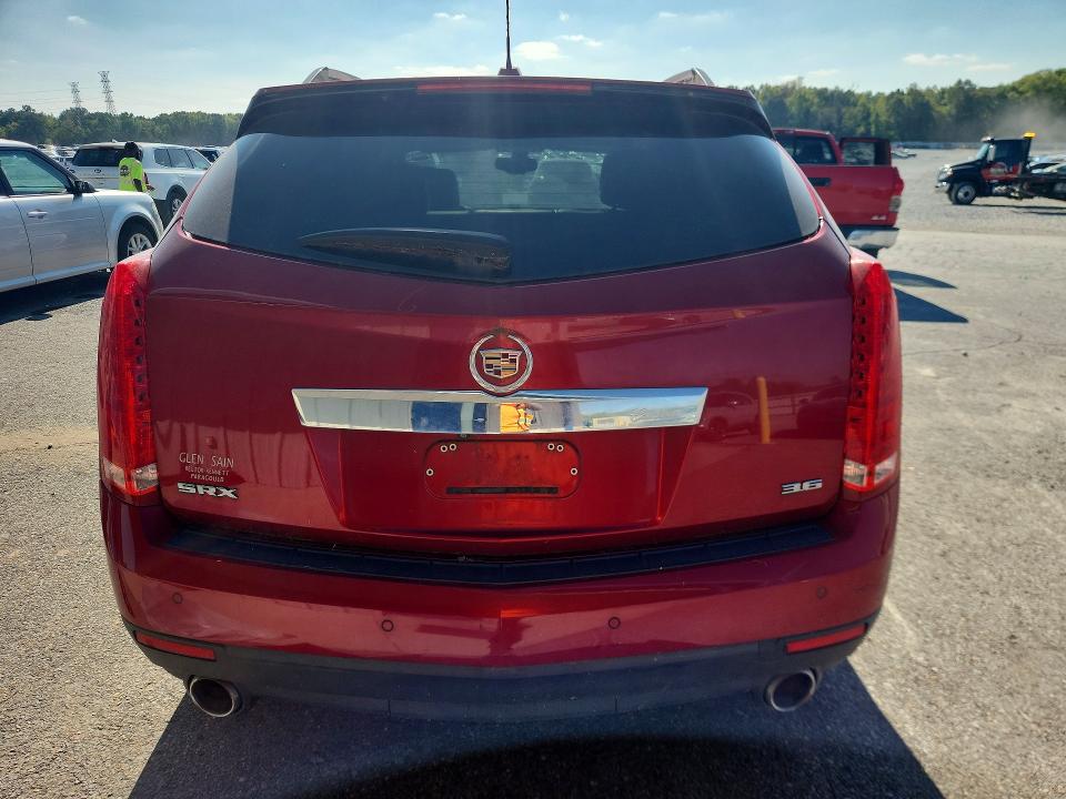 70162346 :رقم المزاد ، 3GYFNBE34FS622946 vin ، 2015 Cadillac Srx مزاد بيع