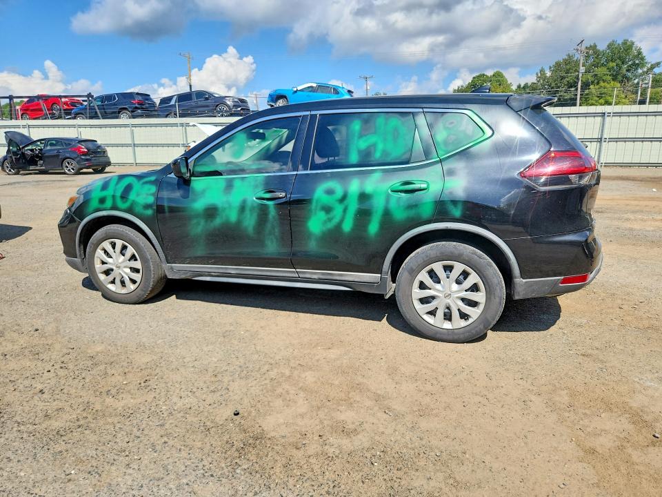 67671206 :رقم المزاد ، KNMAT2MT8JP555802 vin ، 2018 Nissan Rogue مزاد بيع