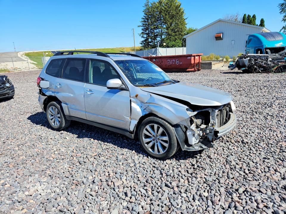 70656976 :رقم المزاد ، JF2SHBDC1BH732810 vin ، 2011 Subaru Forester مزاد بيع
