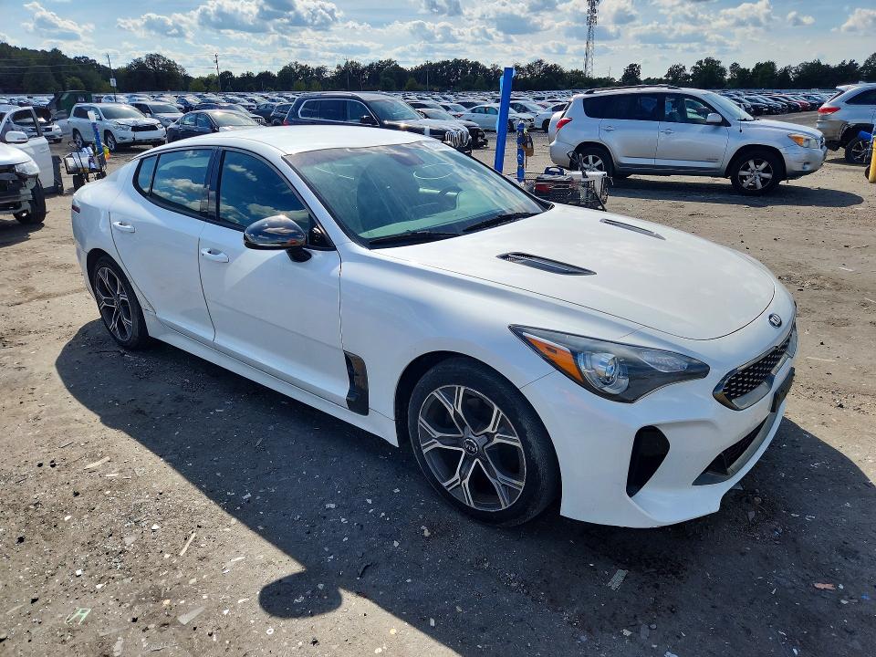 2020 Kia Stinger მანქანა იყიდება აუქციონზე, vin: KNAE15LA1L6075972, აუქციონის ნომერი: 68327896