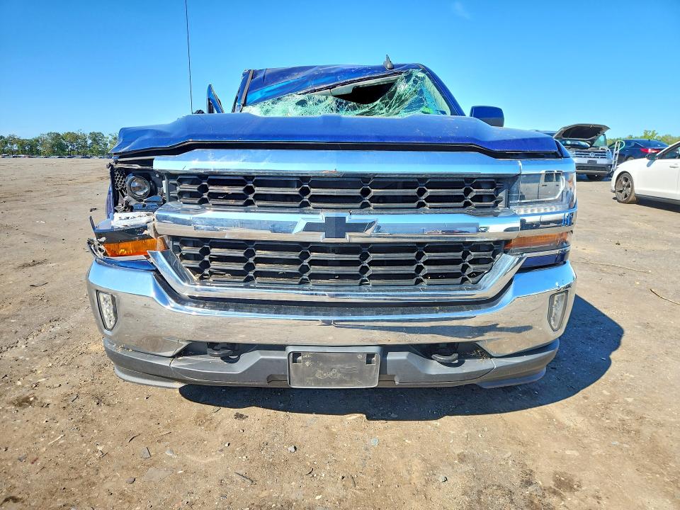 2017 Chevrolet Silverado მანქანა იყიდება აუქციონზე, vin: 3GCUKREC4HG414828, აუქციონის ნომერი: 68204406