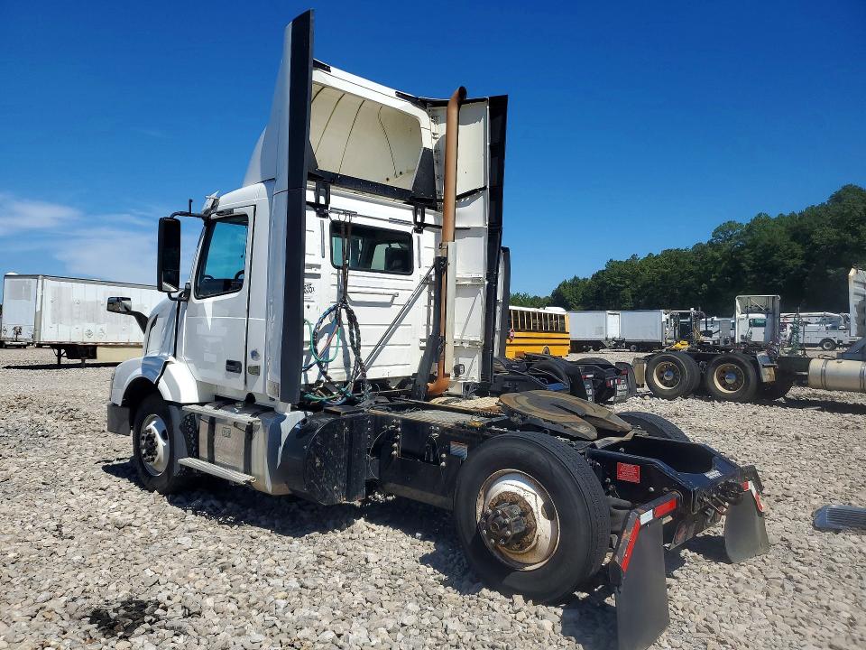 70538996 :رقم المزاد ، 4V4N39TG9HN987968 vin ، 2017 Volvo Vnl مزاد بيع