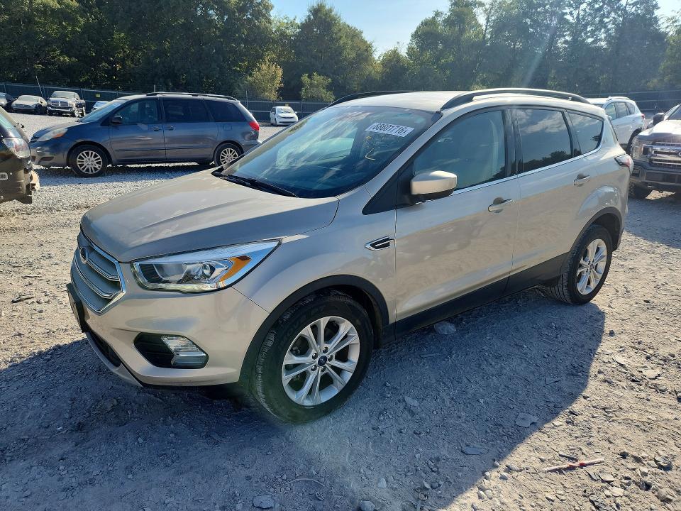 2017 Ford Escape მანქანა იყიდება აუქციონზე, vin: 1FMCU0GD0HUD04620, აუქციონის ნომერი: 68601716