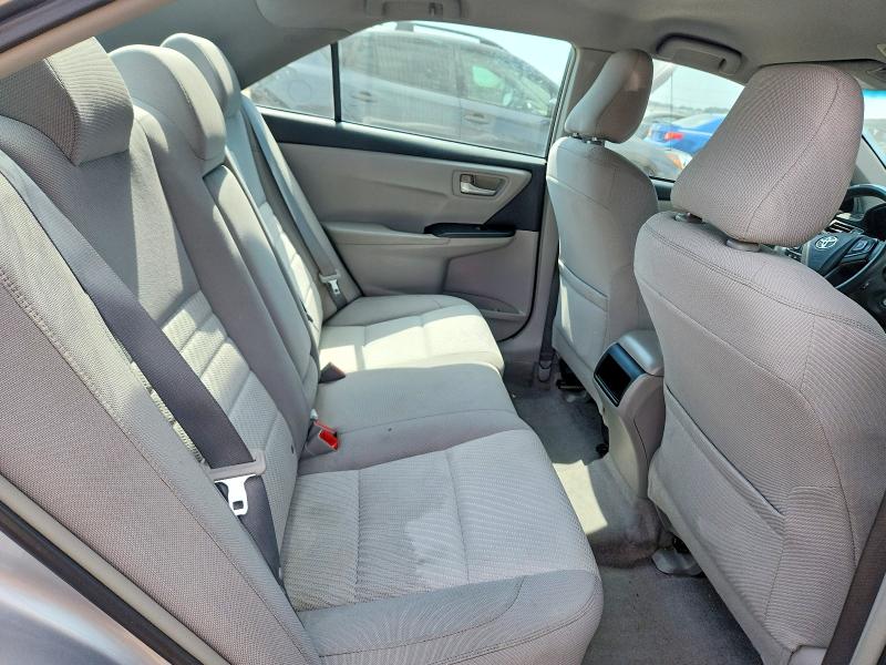 67360356 :رقم المزاد ، 4T4BF1FK9FR492231 vin ، 2015 Toyota Camry مزاد بيع
