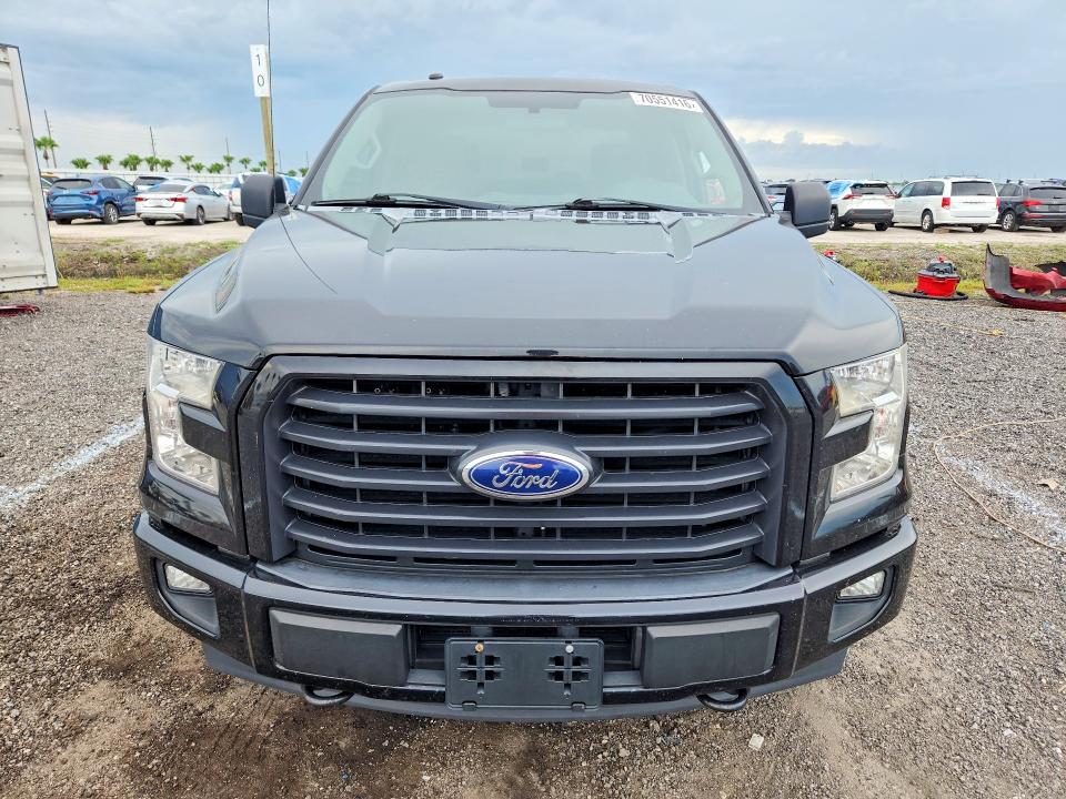 70551416 :رقم المزاد ، 1FTEW1EP5HFC01160 vin ، 2017 Ford F150 مزاد بيع