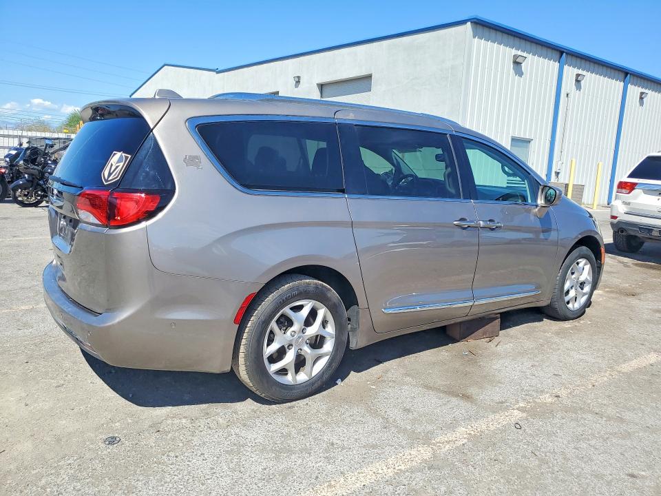 Продаж на аукціоні авто 2018 Chrysler Pacifica, vin: 2C4RC1EG4JR350426, номер лоту: 67720306