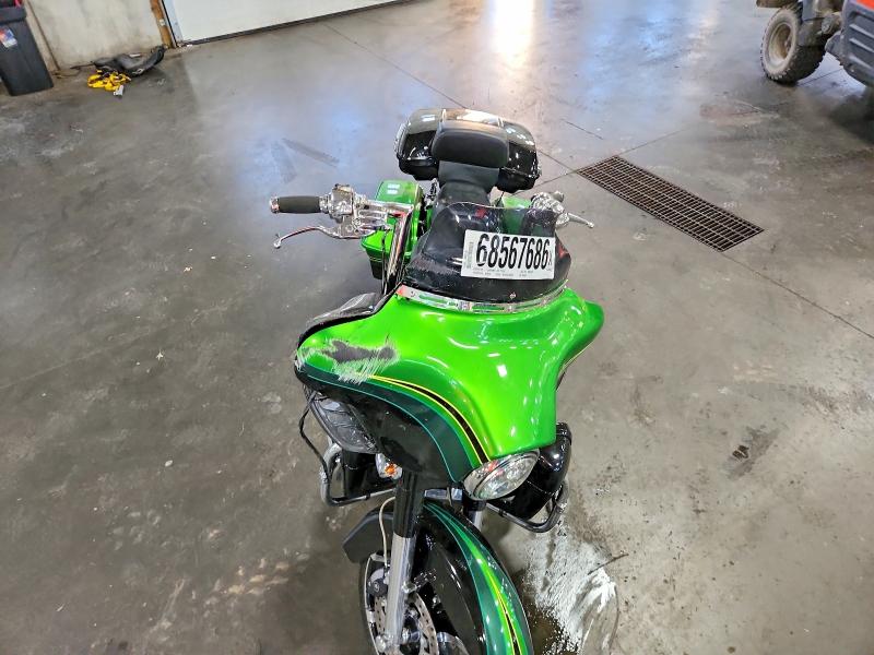 68567686 :رقم المزاد ، 1HD1PZ818BB960903 vin ، 2011 Harley-davidson Flhxse2 مزاد بيع