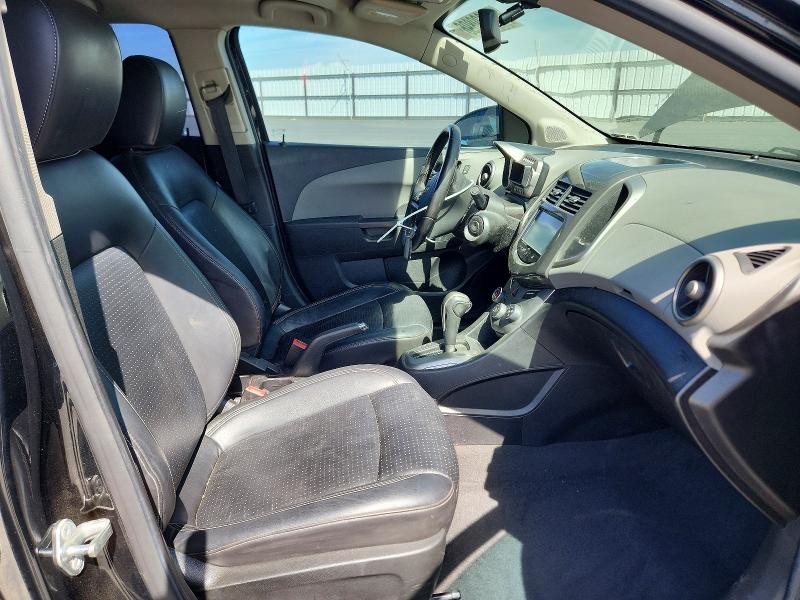 67939896 :رقم المزاد ، 1G1JE5SB1G4146825 vin ، 2016 Chevrolet Sonic مزاد بيع