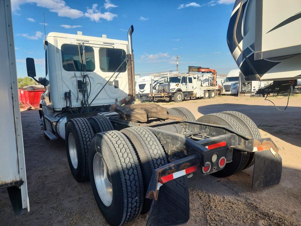 Продажа на аукционе авто 2011 Freightliner Cascadia, vin: 1FUJGEDVXBSAY2809, номер лота: 67686056