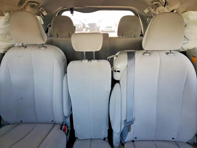 70024556 :رقم المزاد ، 5TDKK3DC9CS216620 vin ، 2012 Toyota Sienna مزاد بيع