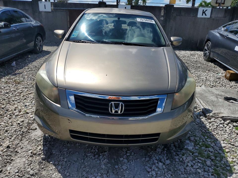 70766696 :رقم المزاد ، 1HGCP26348A013735 vin ، 2008 Honda Accord مزاد بيع