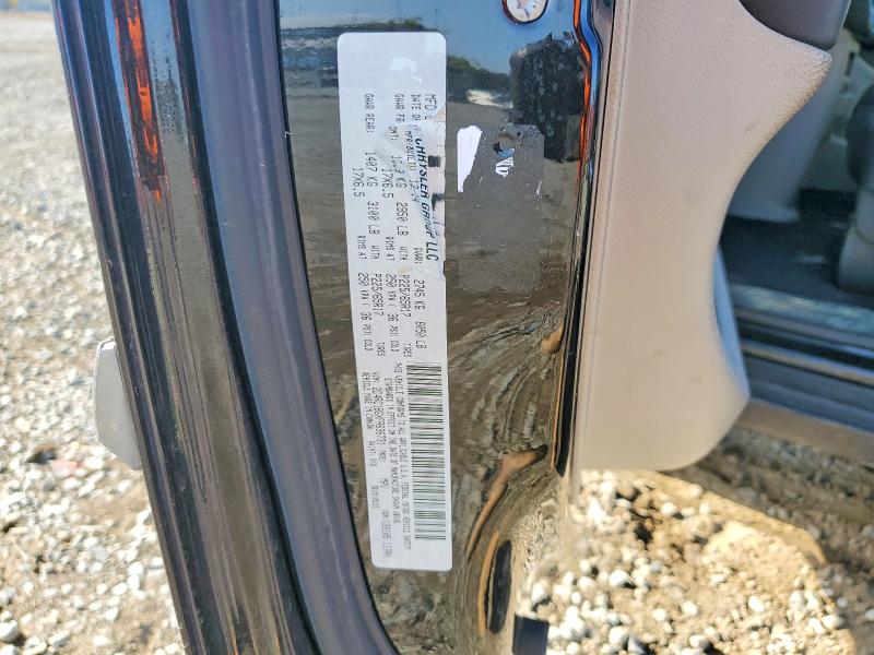 2015 Chrysler Town & Country მანქანა იყიდება აუქციონზე, vin: 2C4RC1BGXFR636731, აუქციონის ნომერი: 70808516
