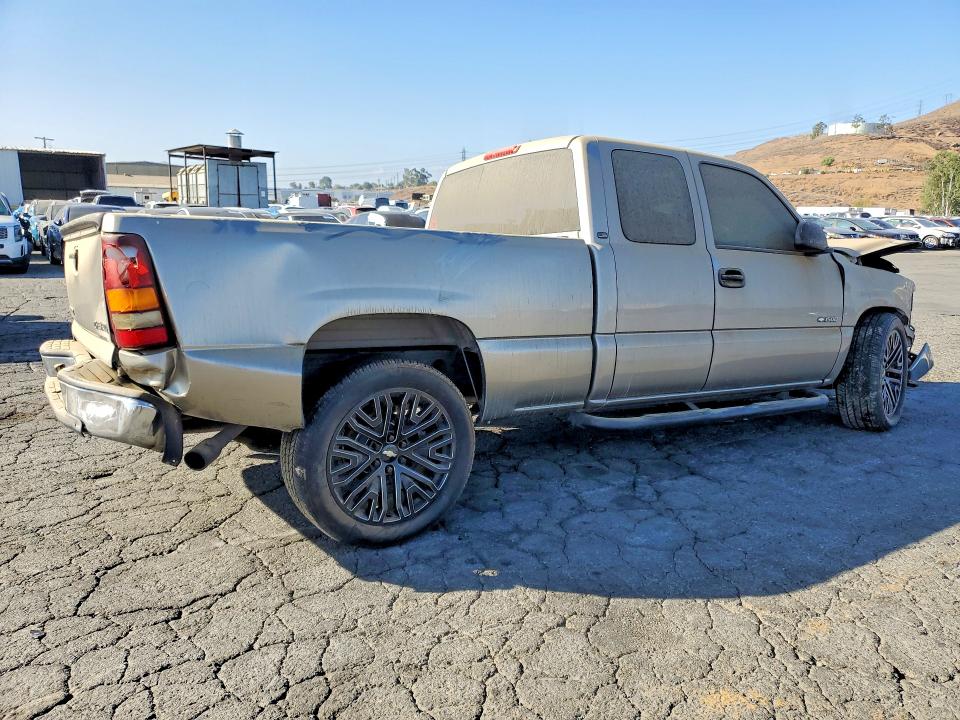 Продаж на аукціоні авто 2001 Chevrolet Silverado, vin: 2GCEC19V611387421, номер лоту: 67882576