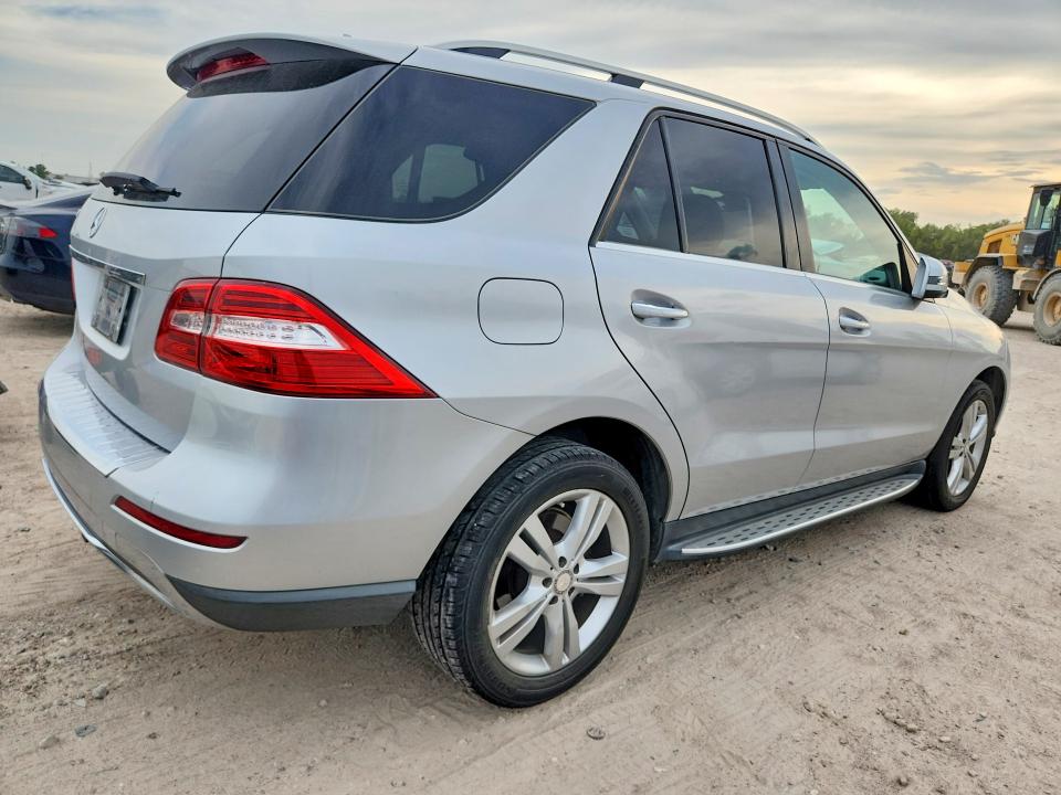 67702166 :رقم المزاد ، 4JGDA5JB9DA260839 vin ، 2013 Mercedes-benz Ml مزاد بيع