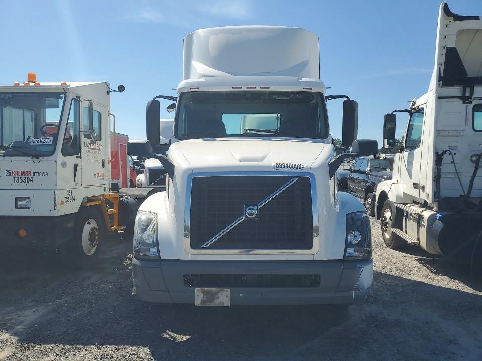 2018 Volvo Vnl მანქანა იყიდება აუქციონზე, vin: 4V4N39TG0JN892432, აუქციონის ნომერი: 69940056