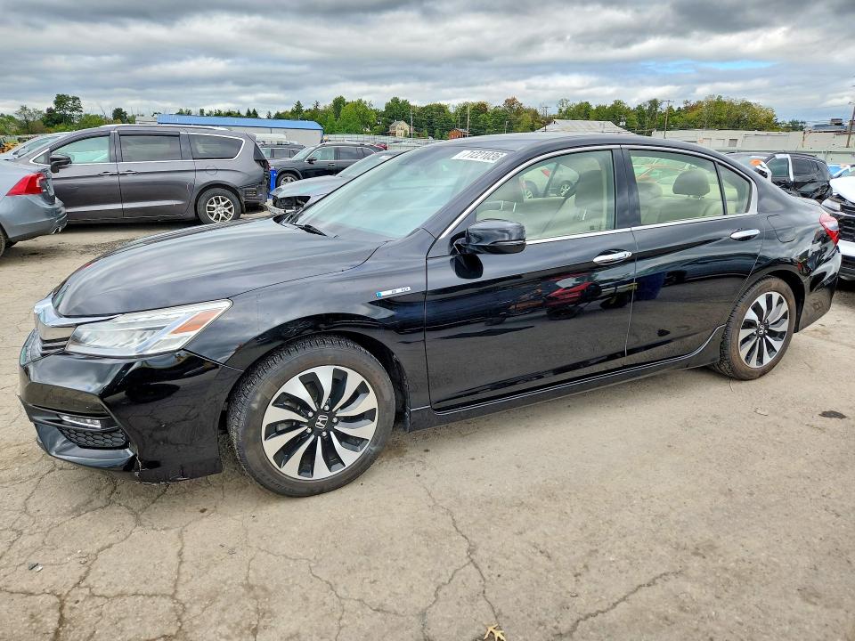 Auction sale of the 2017 Honda Accord, vin: JHMCR6F75HC029061, lot number: 71221036