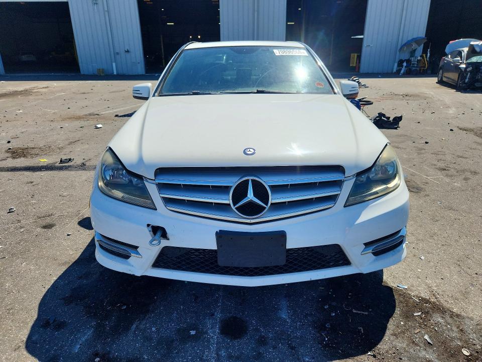 70896666 :رقم المزاد ، WDDGF4HB0DA843986 vin ، 2013 Mercedes-benz C مزاد بيع