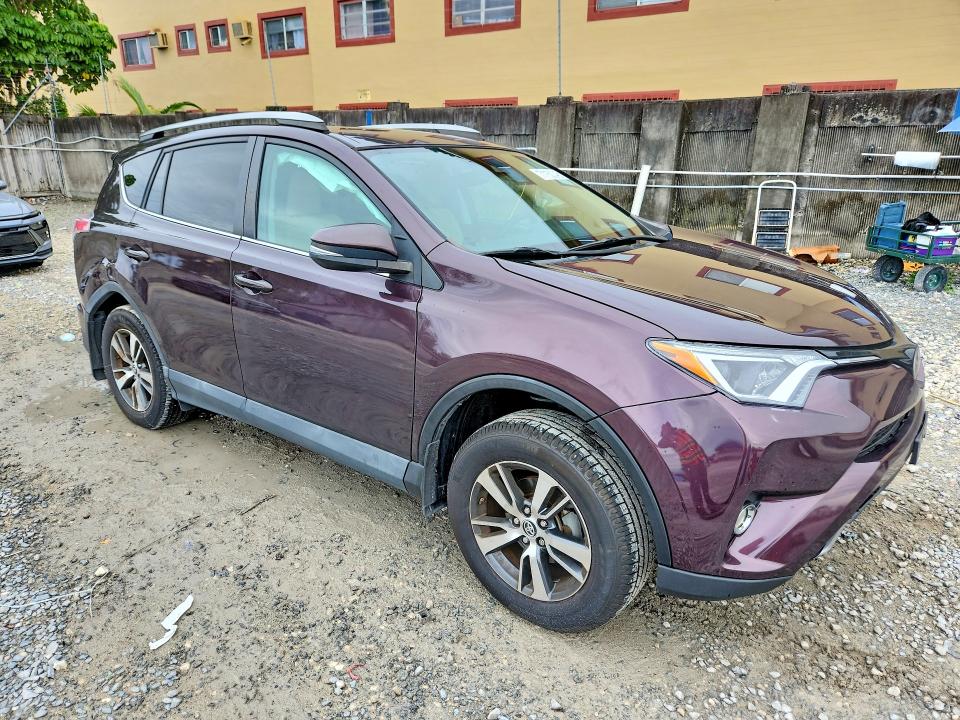 Продажа на аукционе авто 2018 Toyota Rav4, vin: 2T3RFREV3JW719254, номер лота: 71162046