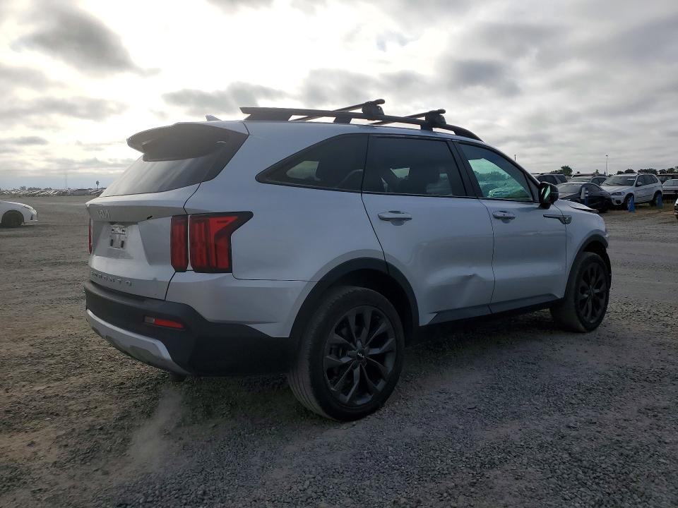 70145056 :رقم المزاد ، 5XYRKDLF0NG075484 vin ، 2022 Kia Sorento مزاد بيع