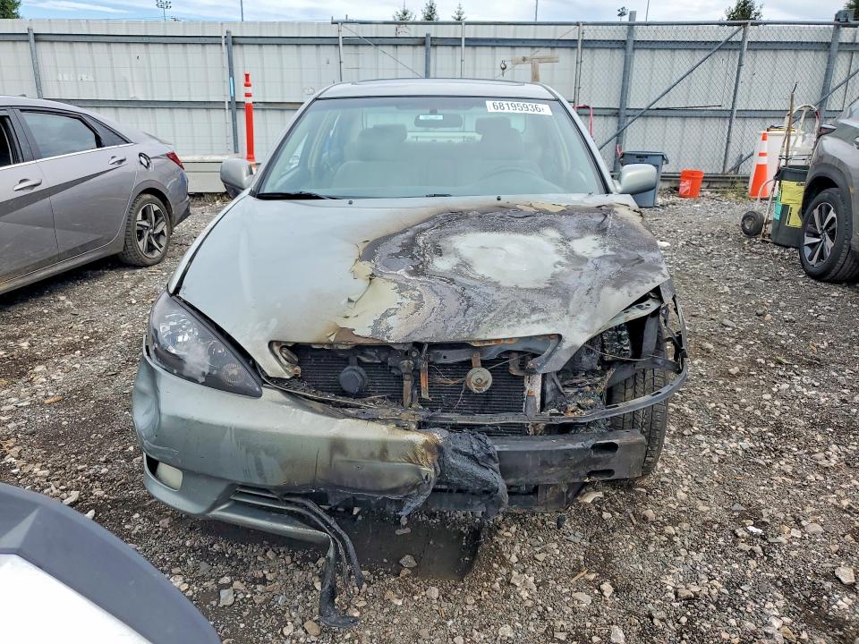 68195936 :رقم المزاد ، 4T1BE30K16U708364 vin ، 2006 Toyota Camry مزاد بيع