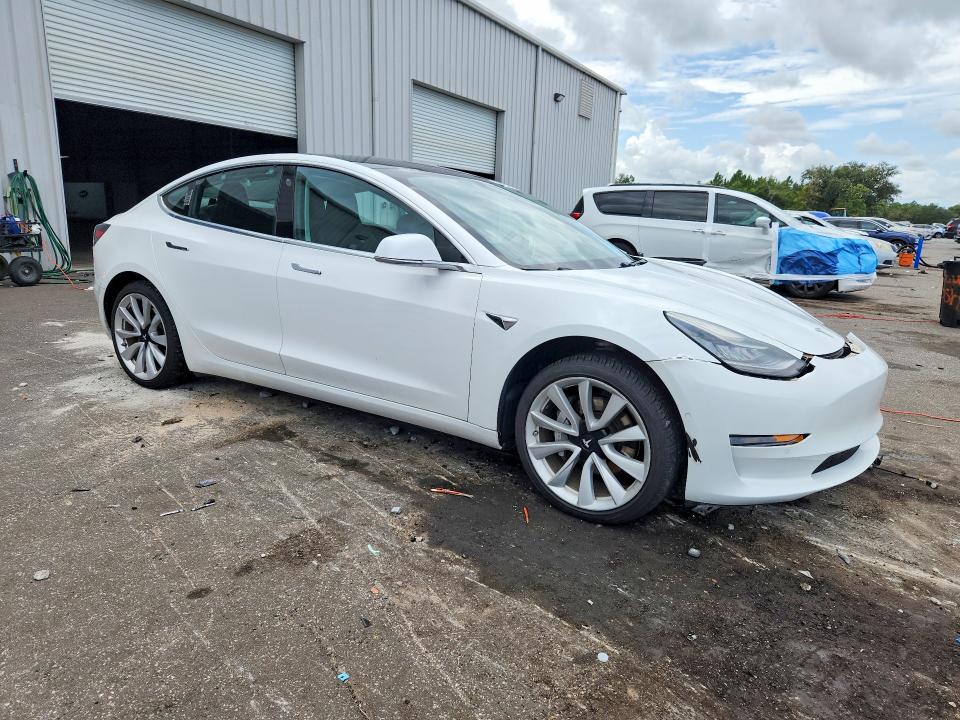 Продажа на аукционе авто 2018 Tesla Model 3, vin: 5YJ3E1EA6JF013764, номер лота: 69690786