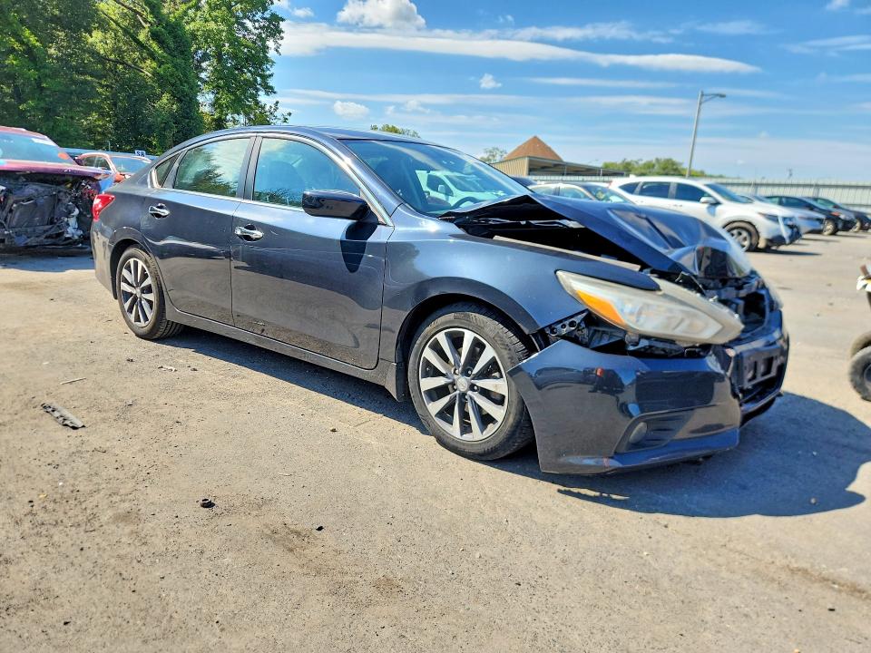 Продажа на аукционе авто 2017 Nissan Altima, vin: 1N4AL3AP9HC128780, номер лота: 68338296