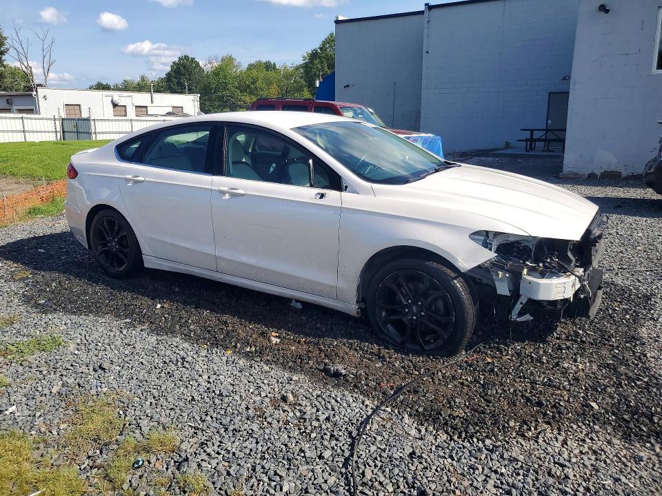 67804776 :رقم المزاد ، 3FA6P0HD5KR228341 vin ، 2019 Ford Fusion مزاد بيع