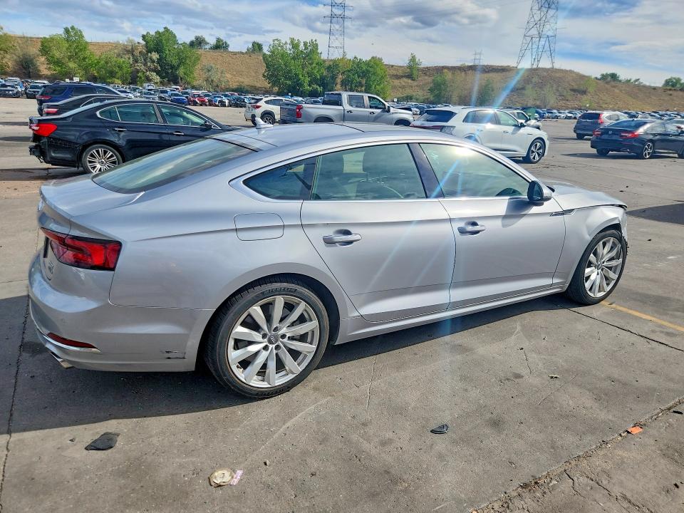 68342166 :رقم المزاد ، WAUBNCF51JA062045 vin ، 2018 Audi A5 مزاد بيع
