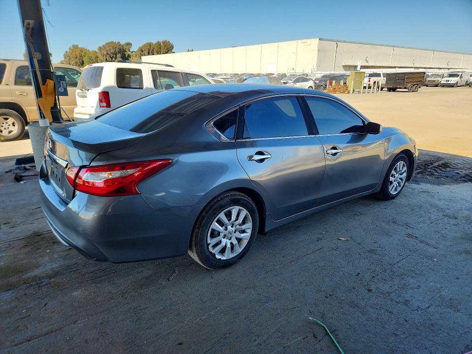 Продаж на аукціоні авто 2016 Nissan Altima, vin: 1N4AL3AP9GN377096, номер лоту: 70744166