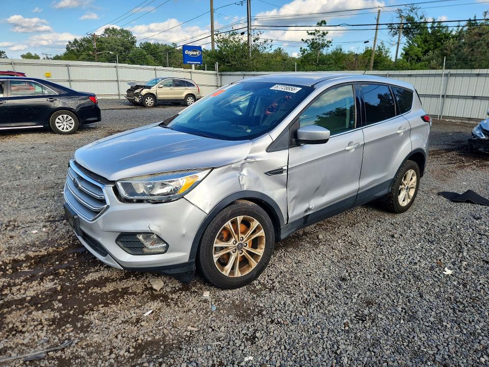 Продажа на аукционе авто 2017 Ford Escape, vin: 1FMCU9GD0HUF00643, номер лота: 67728856