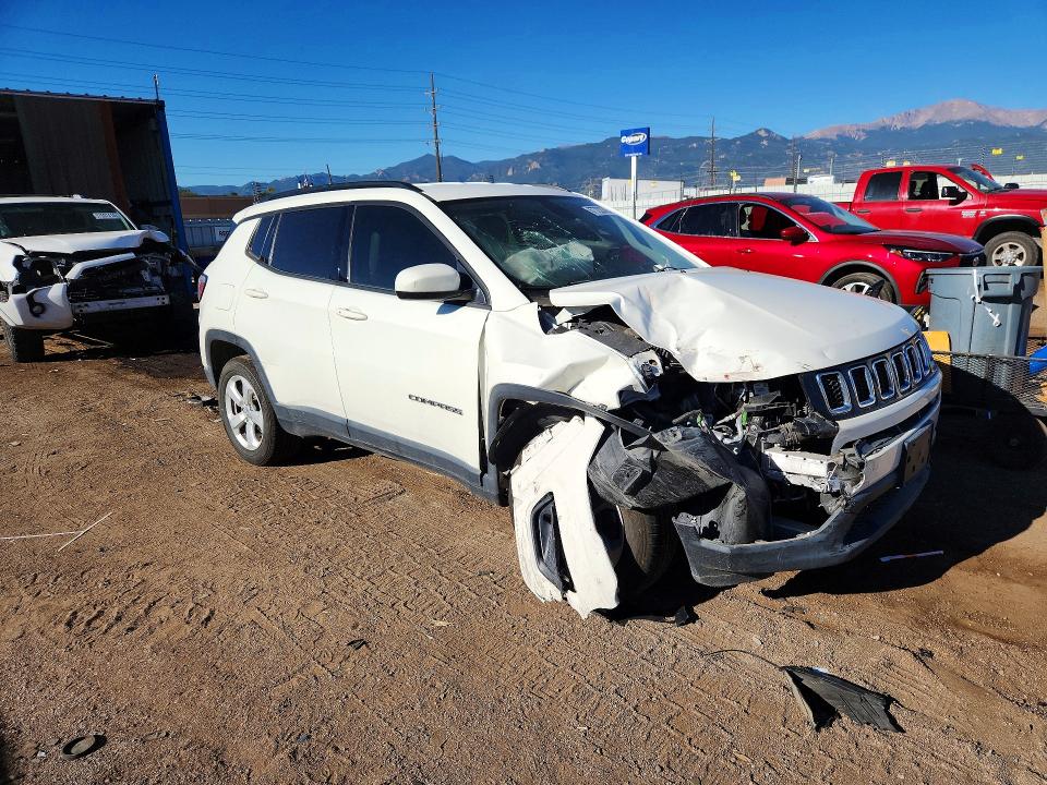 2017 Jeep Compass მანქანა იყიდება აუქციონზე, vin: 3C4NJDBB3HT651372, აუქციონის ნომერი: 67722276