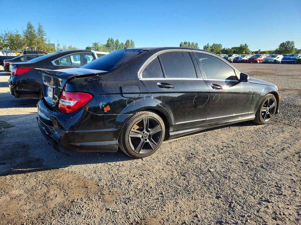 Продаж на аукціоні авто 2012 Mercedes-benz C, vin: WDDGF8FB7CA717925, номер лоту: 68221446