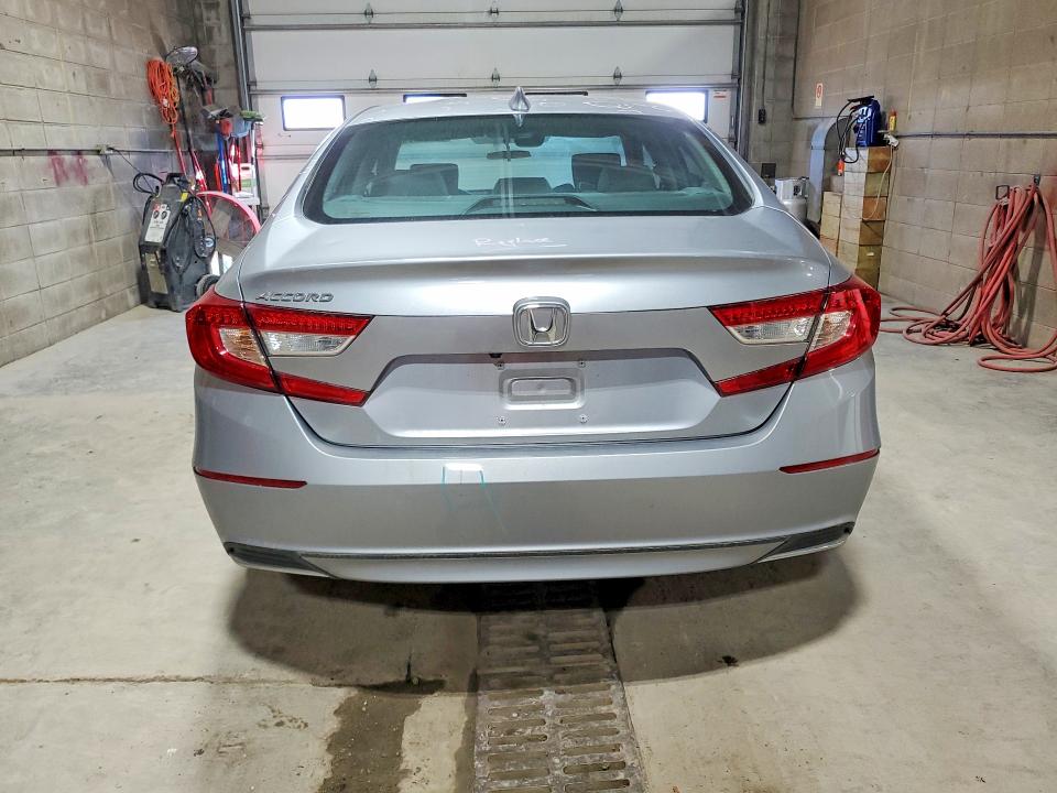 Продажа на аукционе авто 2022 Honda Accord, vin: 1HGCV1F19NA064996, номер лота: 68434906