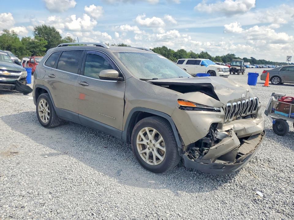68762686 :رقم المزاد ، 1C4PJLLB4JD605613 vin ، 2018 Jeep Cherokee مزاد بيع