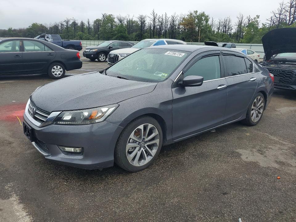 Auction sale of the 2013 Honda Accord, vin: 1HGCR2F51DA031695, lot number: 67286726