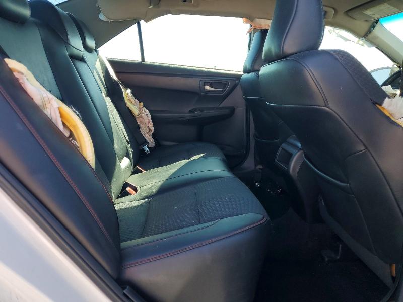 69229576 :رقم المزاد ، 4T1BF1FK9FU951476 vin ، 2015 Toyota Camry مزاد بيع
