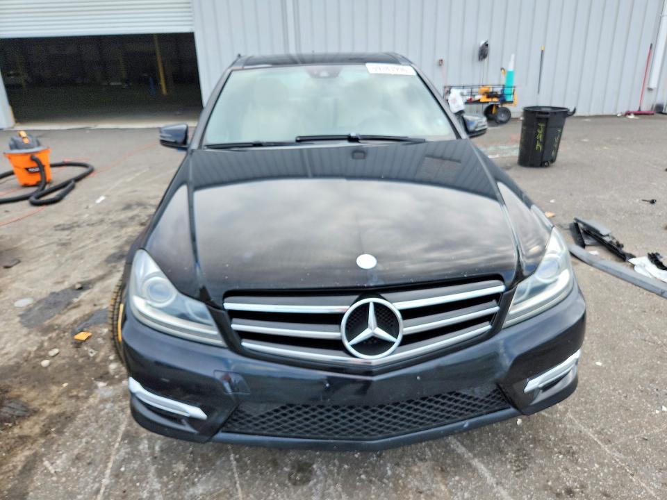 69383996 :رقم المزاد ، WDDGF5HB4EG162444 vin ، 2014 Mercedes-benz C مزاد بيع